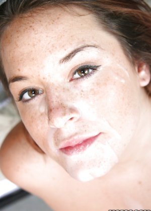 Сладкая любительская красотка с большой задницей Талия Палмер получает удар